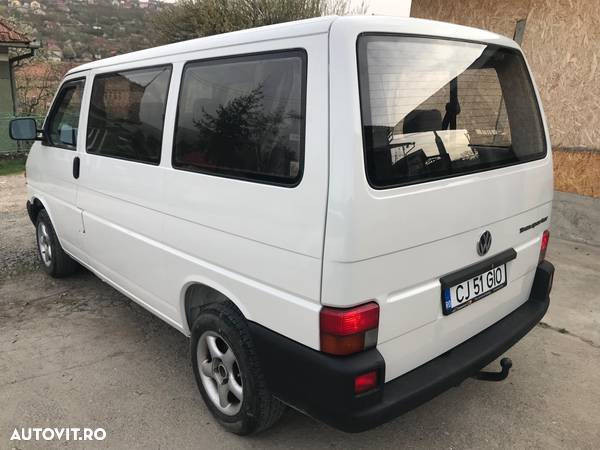 Volkswagen Transporter - 4