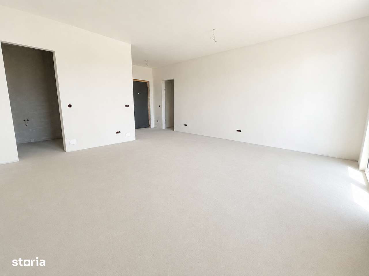 Apartament de 3 camere, 66 mp, 2 bai, zona Vivo-1