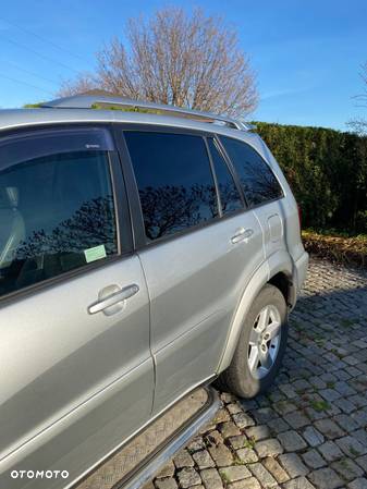 Toyota RAV4 2.0 D-4D 4x4 - 10