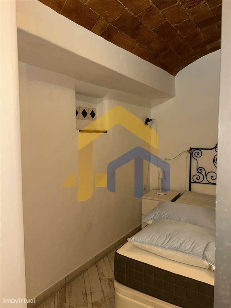 🏡 Moradia Térrea em Banda T2 no Centro de Estremoz-29