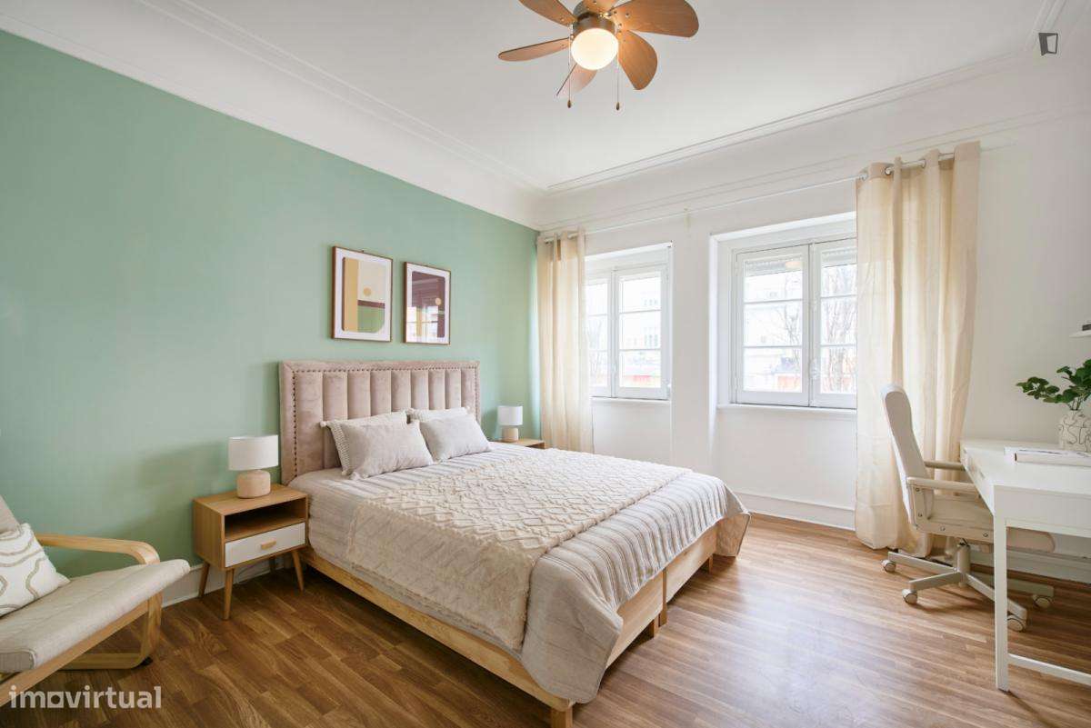 Quarto - localizado em Roma-Areeiro Lisbon - Grande imagem: 2/9