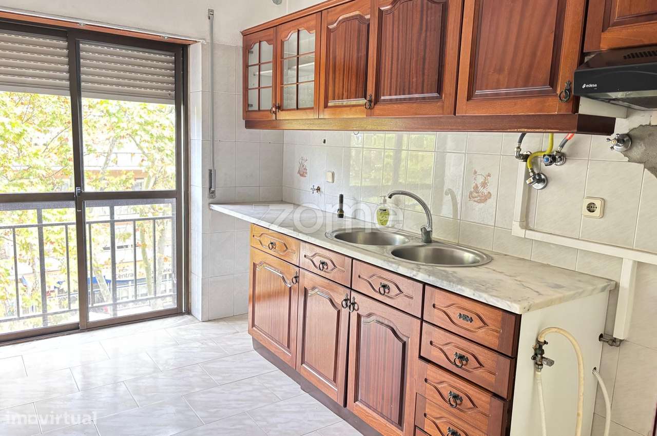 Apartamento T2 com Arrecadação na Rua da Liberdade - Grande imagem: 5/26