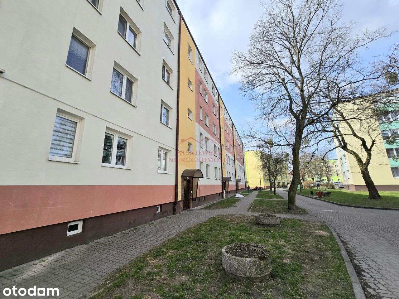 Na sprzedaż mieszkanie - II piętro.-10