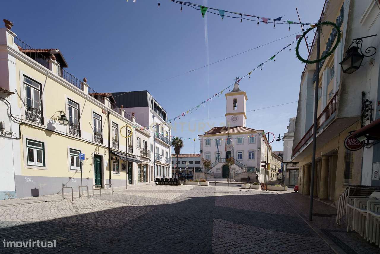 Edifício de Charme com Projecto de Recuperação - Almada-21