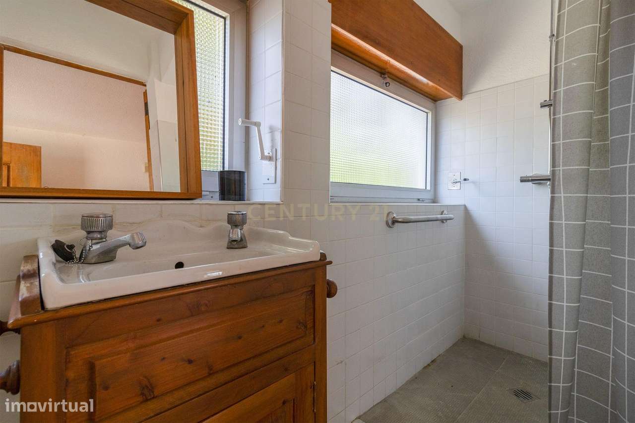 Moradia T5 com Jardim e Piscina | Albarraque – a 5 minutos da Beloura-16