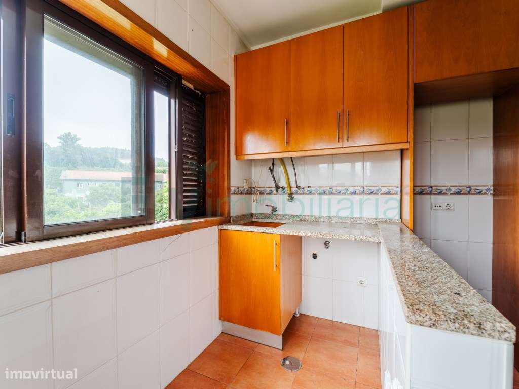 Excelente Apartamento T4 com Suite e Lugar de Garagem para 2 Carros-31