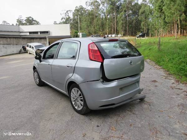 Fiat Grande Punto 1.2 (65cv) de 2006 - Peças Usadas (8091) - 3