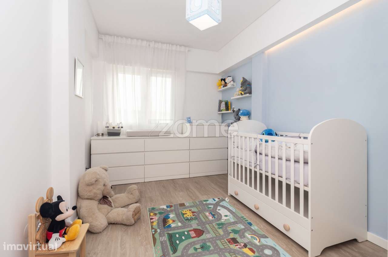 T2 Totalmente Remodelado – 69 m² | Torre da Marinha-14