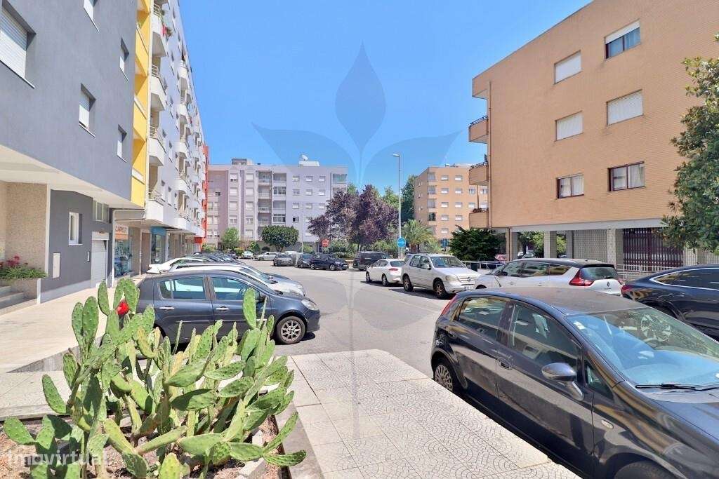 Apartamento T4 na freguesia de Lamaçães-19