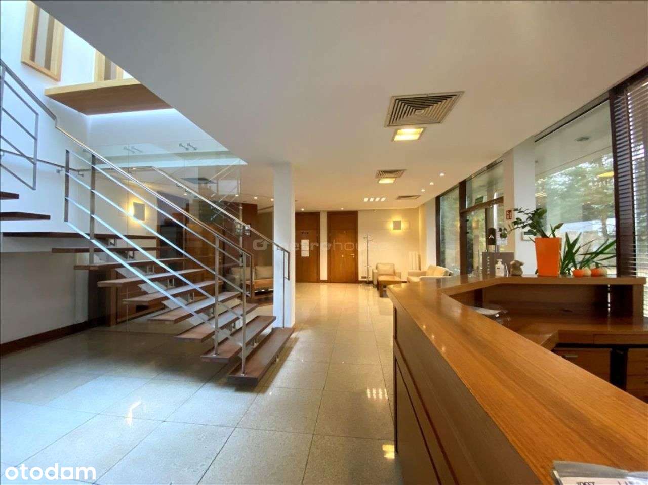 Nowoczesny biurowiec z halą magazynową - Pełny obrazek: 4/14