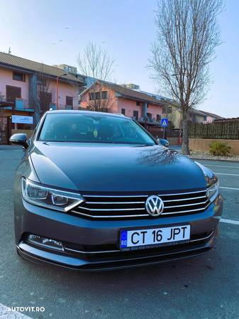 Volkswagen Passat Variant 2.0 TDI (BlueMotion Technology) Comfortline - 4