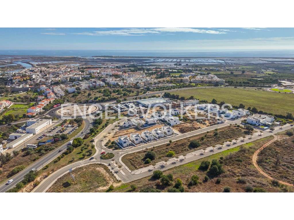 Terreno com projeto aprovado para moradia T4 em Tavira-12