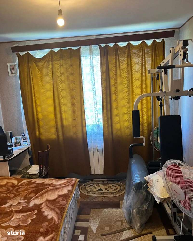 Vând apartament 3 camere - Imagine principală: 4/8