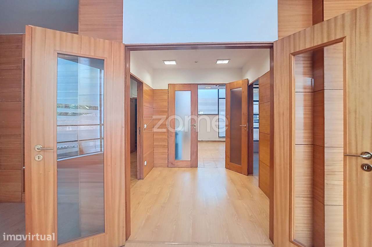 Escritório Moderno 131 m² – Centro de Viseu (Praça de Goa) - Grande imagem: 4/15