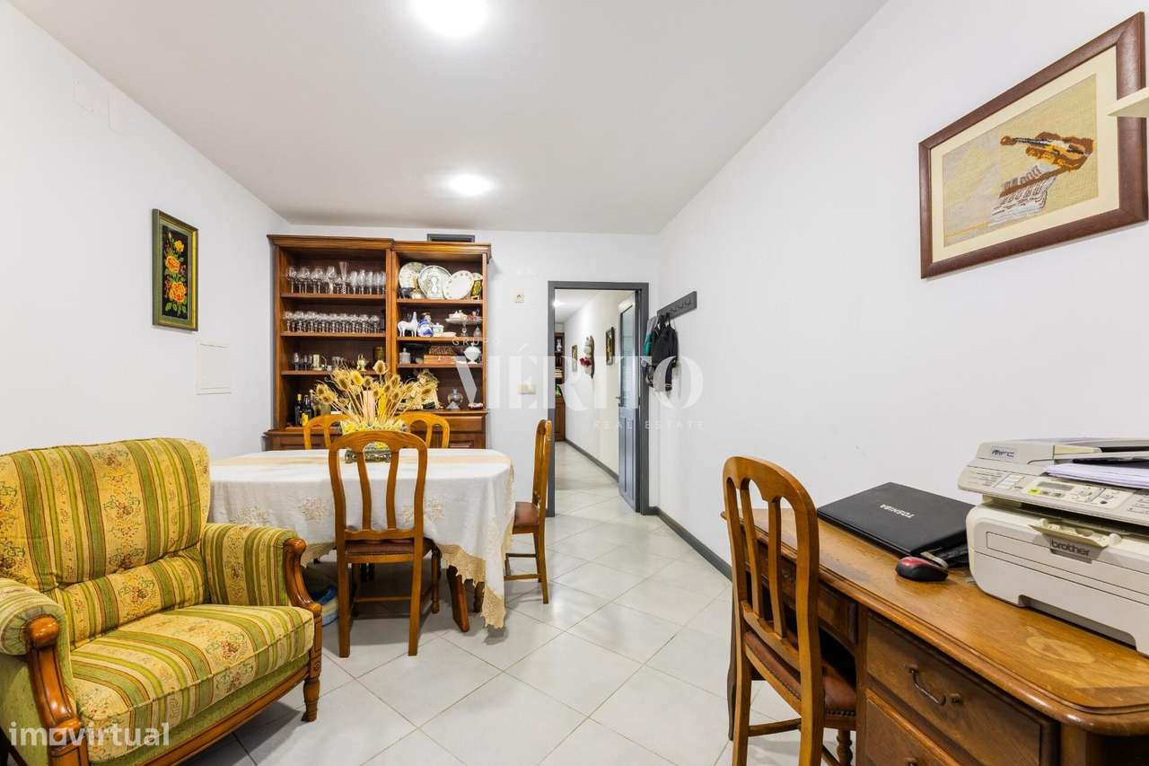 Moradia com Alojamento Local-35