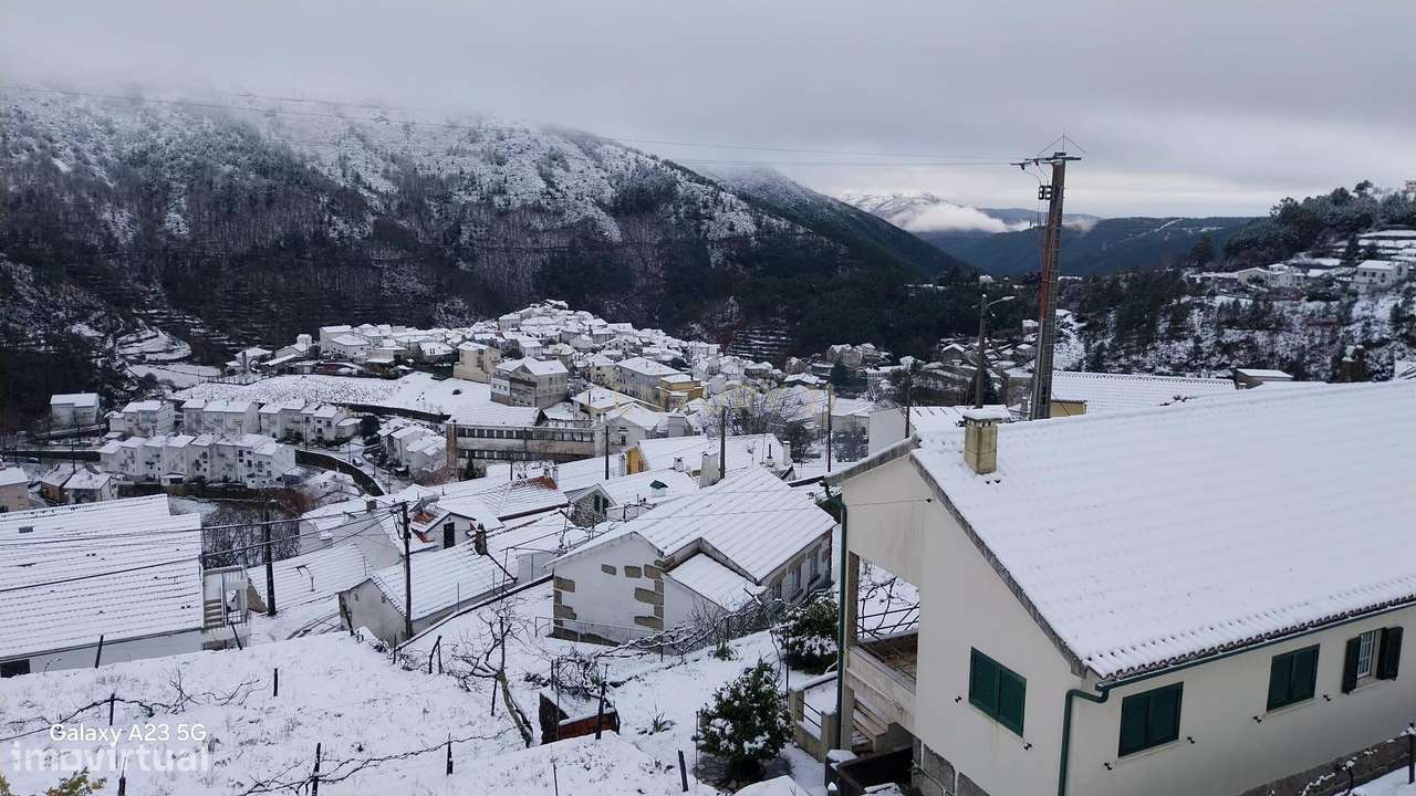 Moradia T3 na praia fluvial de Loriga, Seia, Serra da Estrela-13