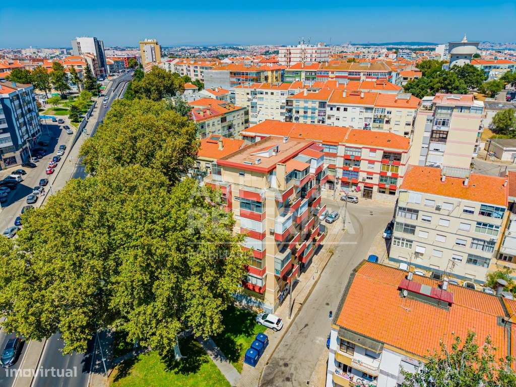 Excelente Apartamento T2 nas Paivas - Ótimo Potencial e Localização...-51