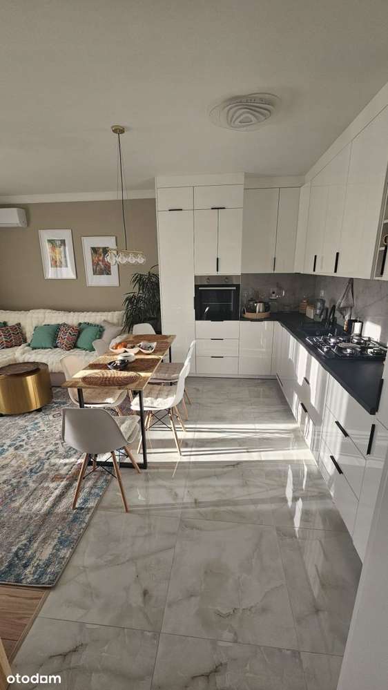 Nowe, z garażem i klimatyzacją - Pełny obrazek: 2/20