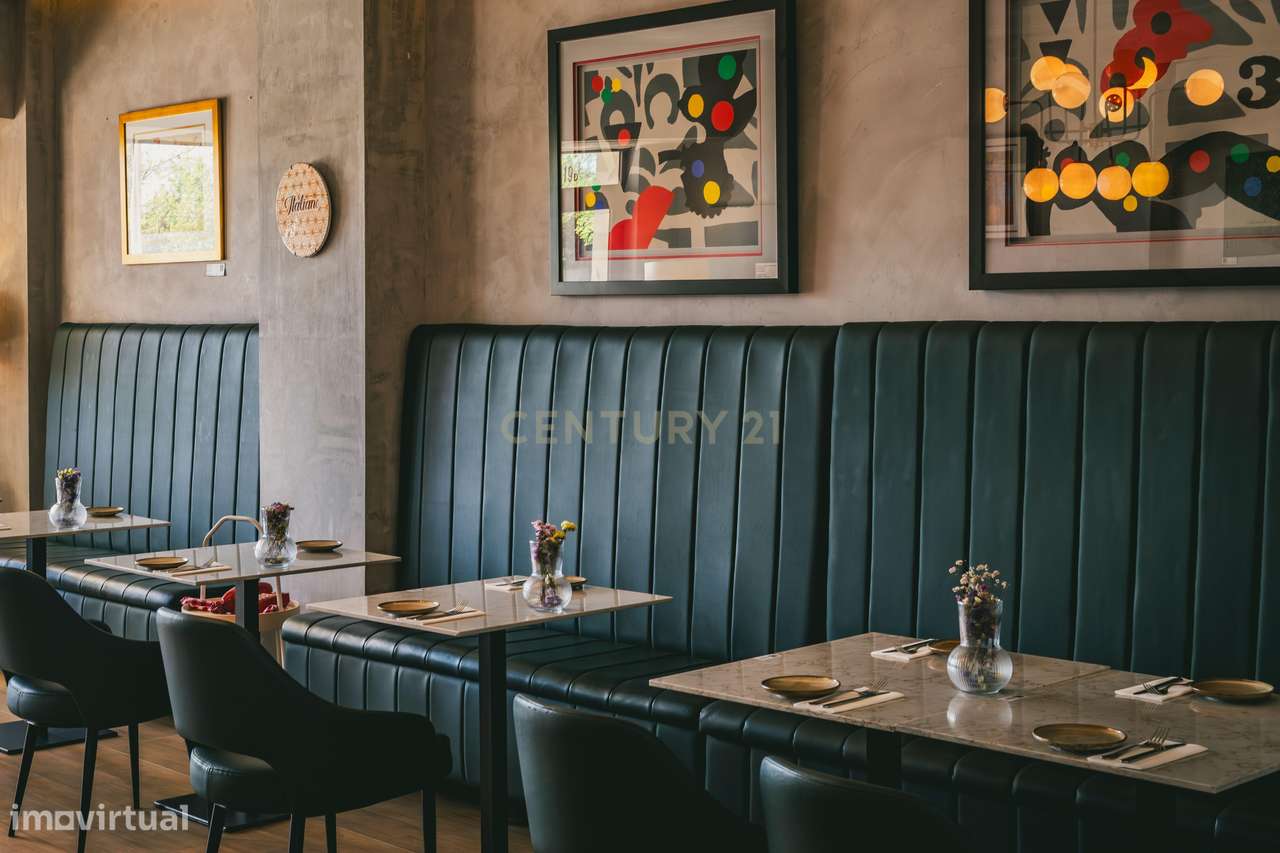 Loja renovada em localização central, e com grande visibilidade em Alm - Grande imagem: 5/8