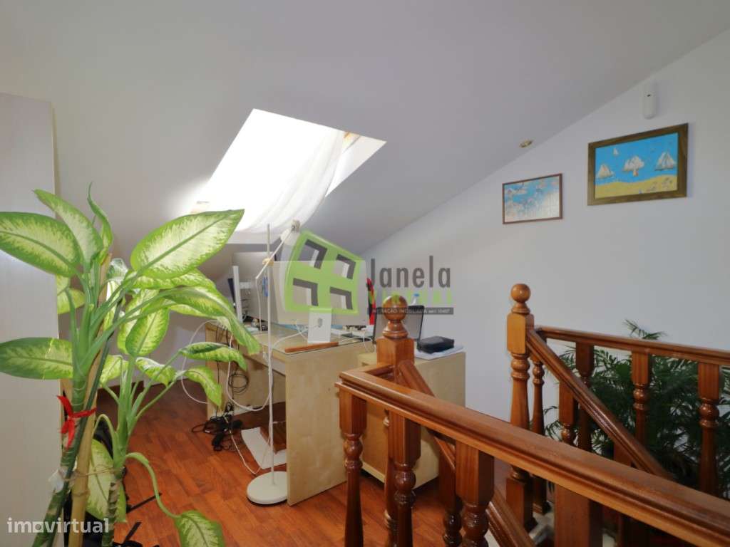 Moradia T3+1 com Quintal, Garagem em Vale de Milhaços-33