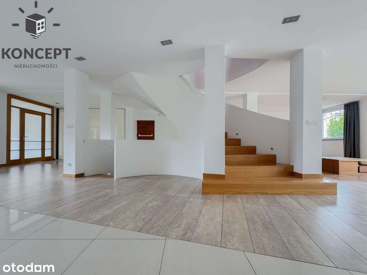 Wyjątkowy Dom w zabudowie Szeregowej ul. Oboźna-1