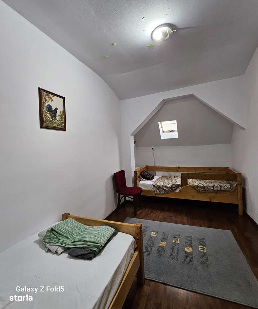 Apartament la casă zonă centrală - Imagine principală: 5/8