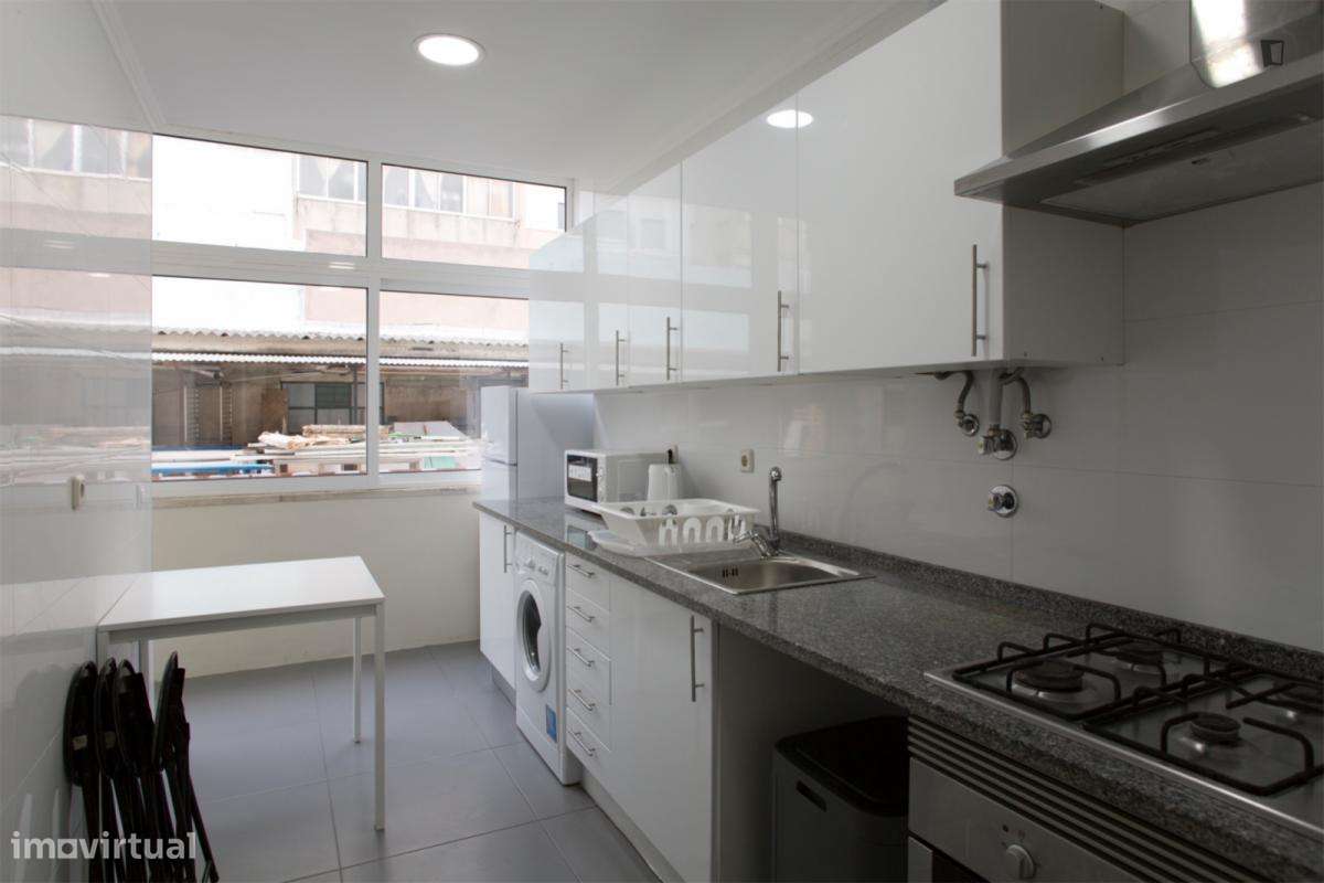 Quarto - localizado em Benfica Lisbon - Grande imagem: 5/10