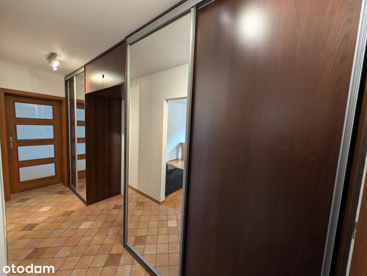 Mieszkanie 2 pokoje, 51 m2, osobna kuchnia!-8