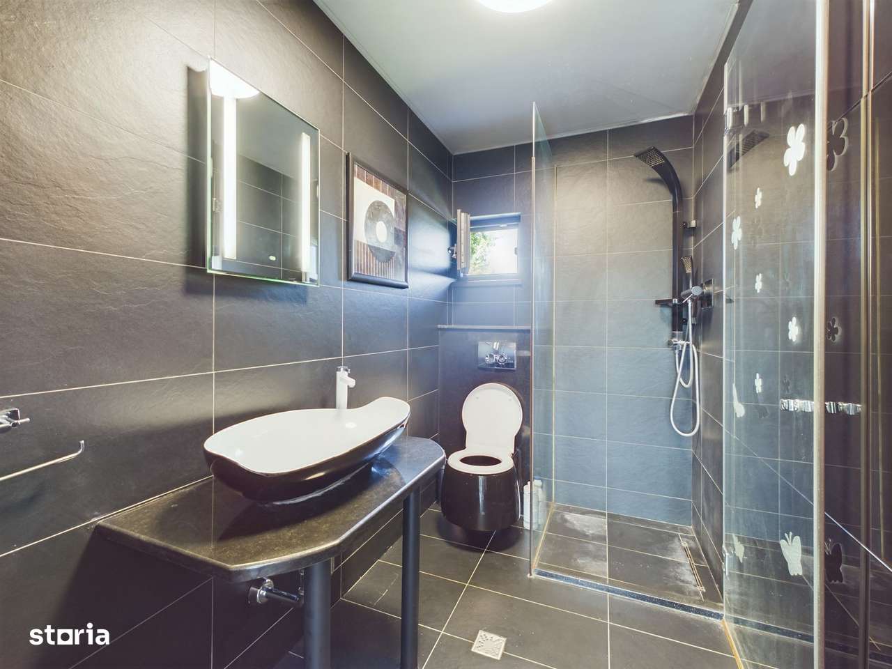 Vilă modernă cu 5 camere Curtici - Imagine principală: 5/20