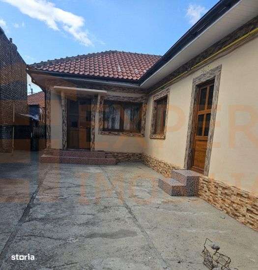 Casa de vanzare - zona Bratianu - Imagine principală: 1/8