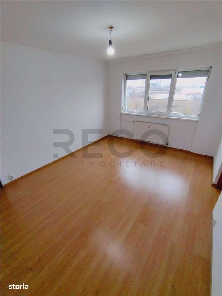 RECO apartament cu 2 camere Oradea zona Rogerius - Imagine principală: 4/10