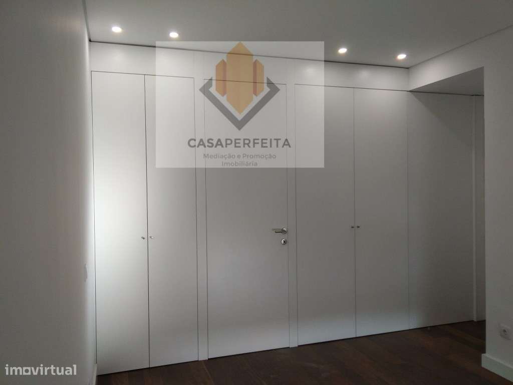 Apartamento T4 totalmente Remodelado -Boavista-20