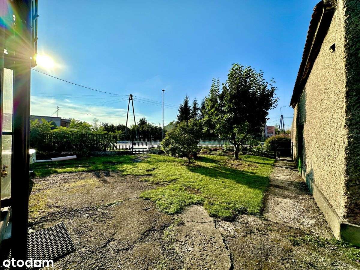 Dom z pomieszczeniami gospodarczymi-13