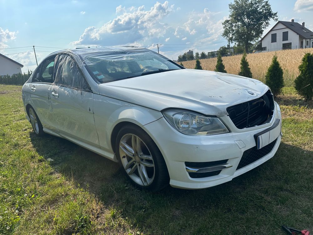 Mercedes-Benz C W204 (2007-2014) 200 CDI DPF (BlueEFFICIENCY) 2013