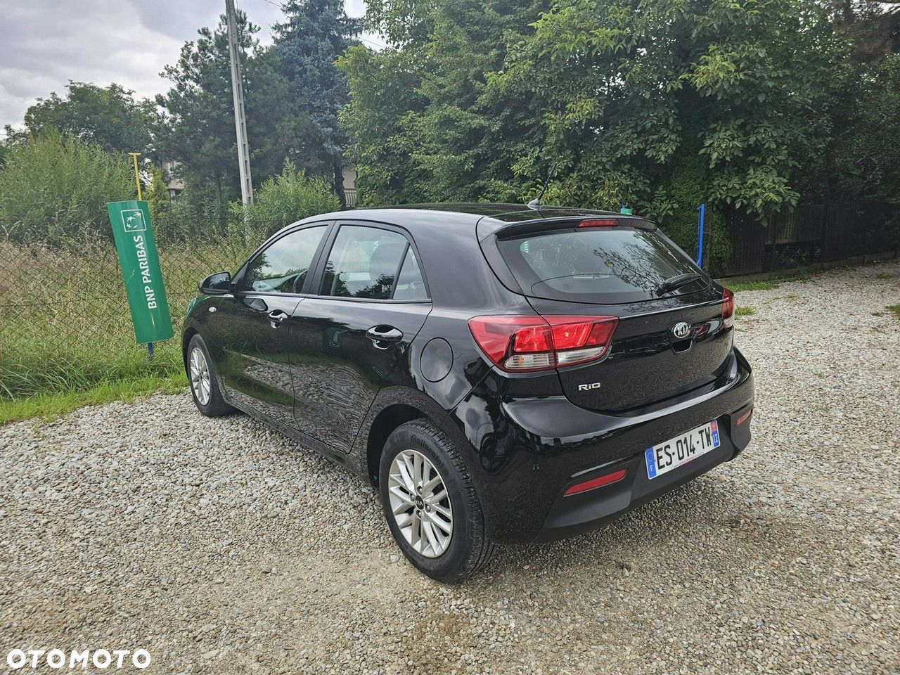 Kia Rio 1.4 L - 4