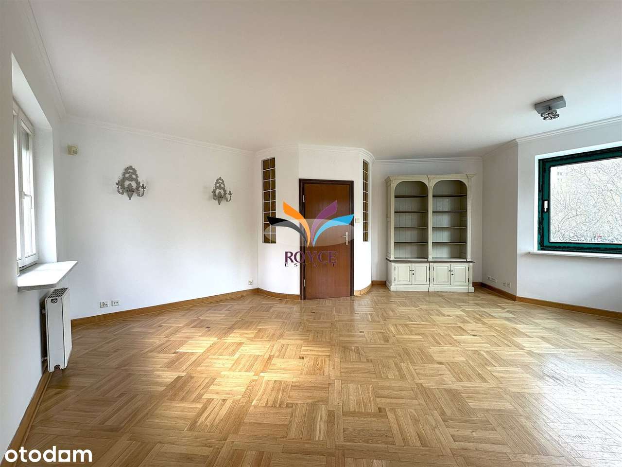 Mokotów ul. Śródziemnomorska 120 m2 garaż komórka-18