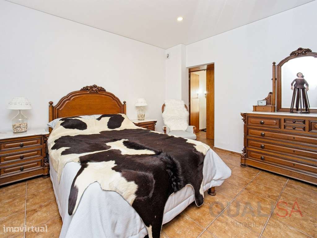 Moradia T5 com piscina, jardim e pomar e com vistas panorâmicas em ...-47