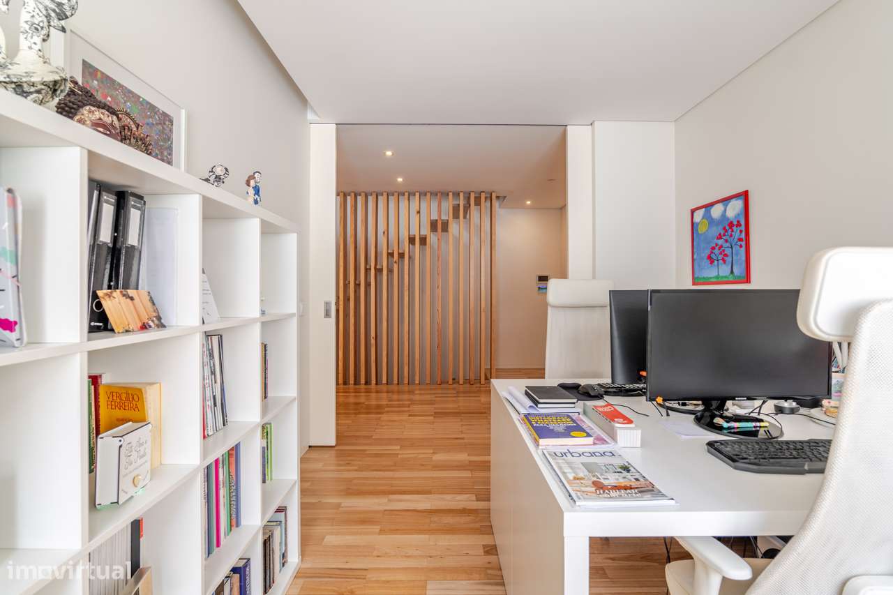 Moradia V4 em Braga,c/Suíte,Terraços e Garagem-11