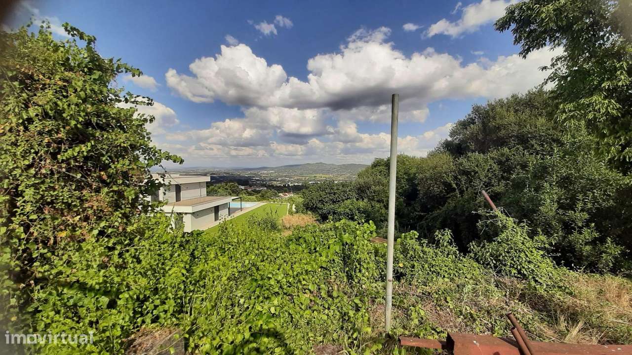 Terreno no Tortosendo para construção-5