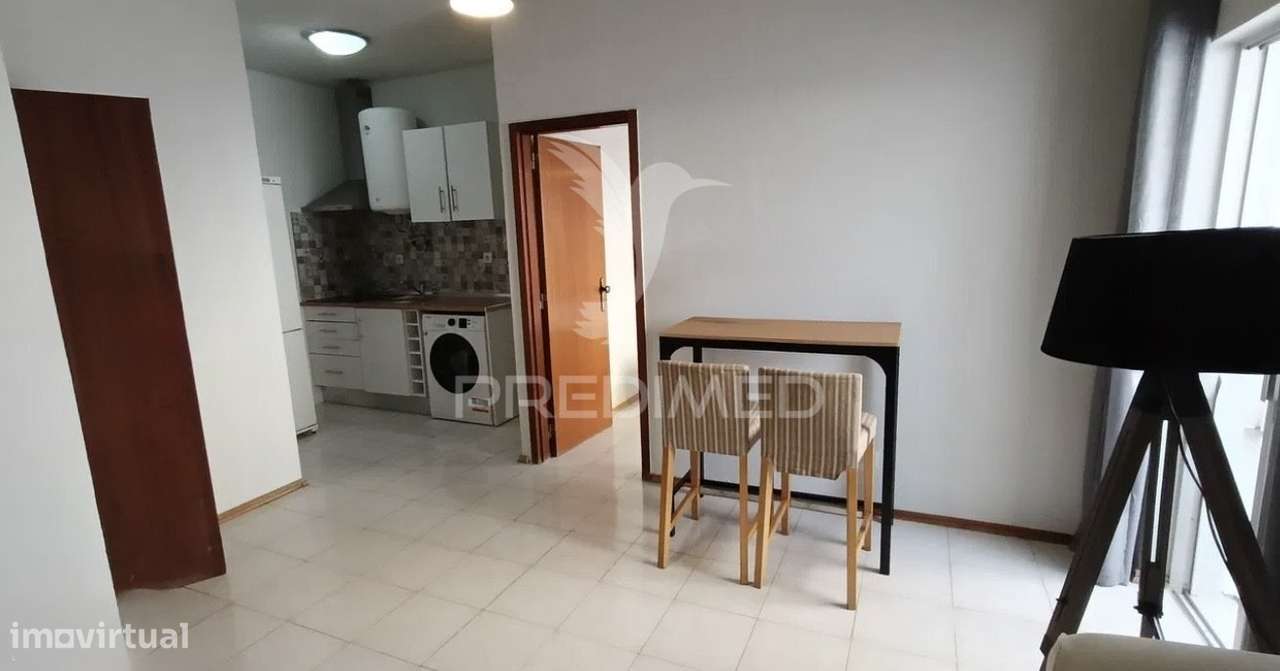Apartamento T1 com Varanda Fechada junto ao Bonfim – Setúbal-18
