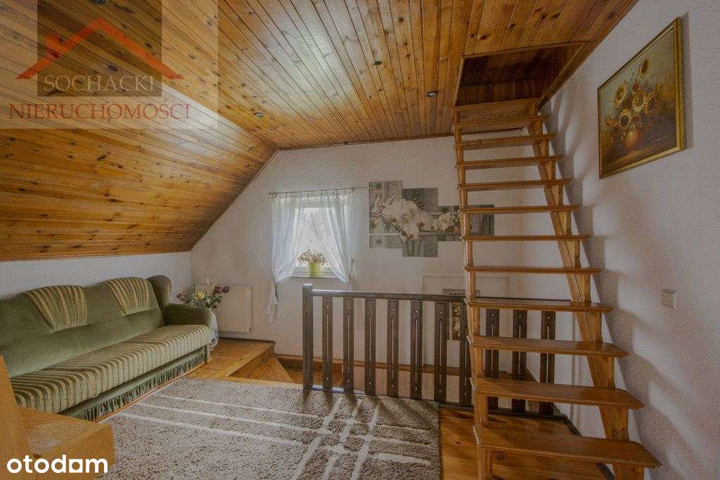 Duży dom w spokojnej okolicy-12