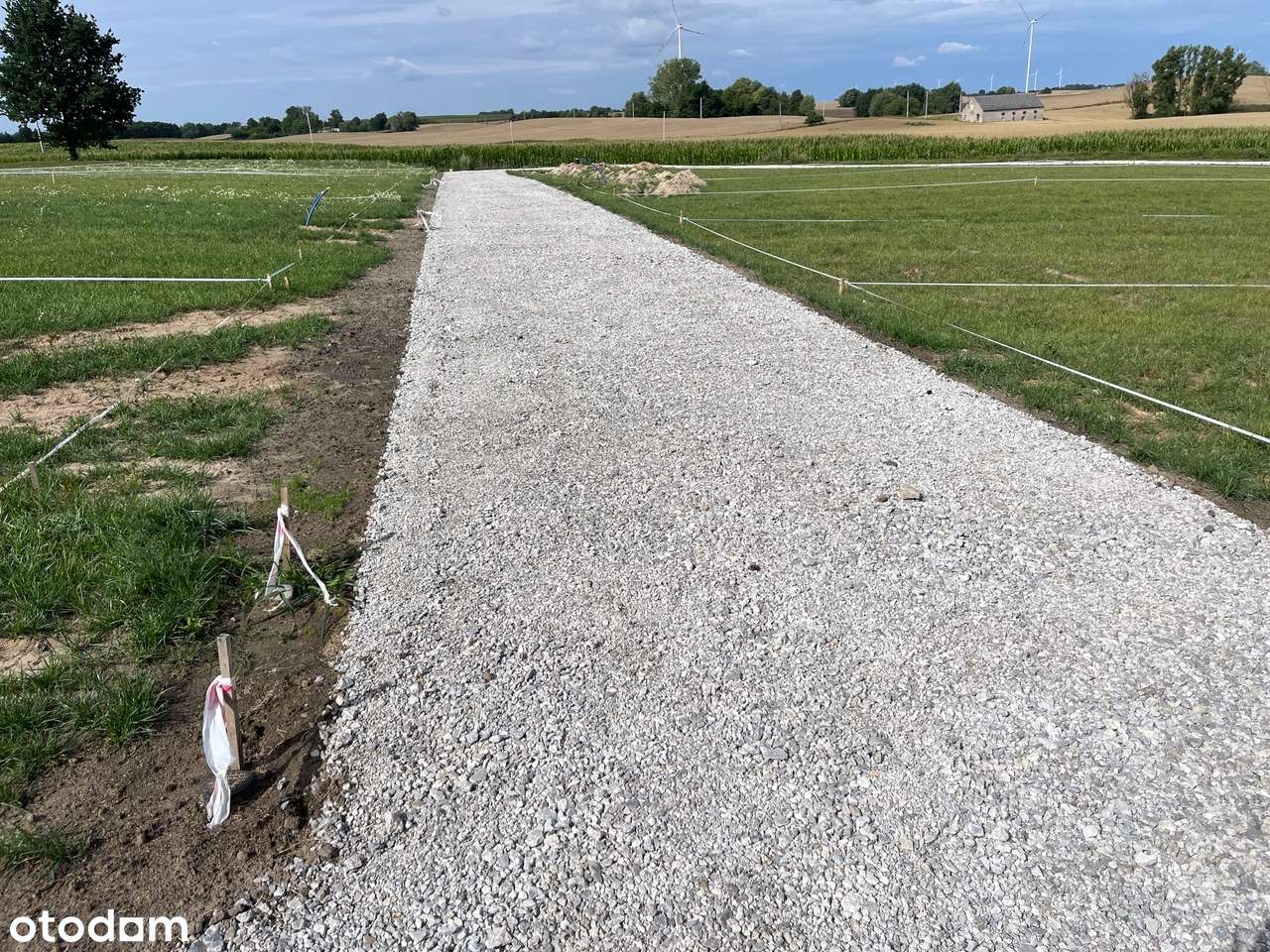 DZIAŁKA nad jeziorem przy plaży z mediami i MPZP-8