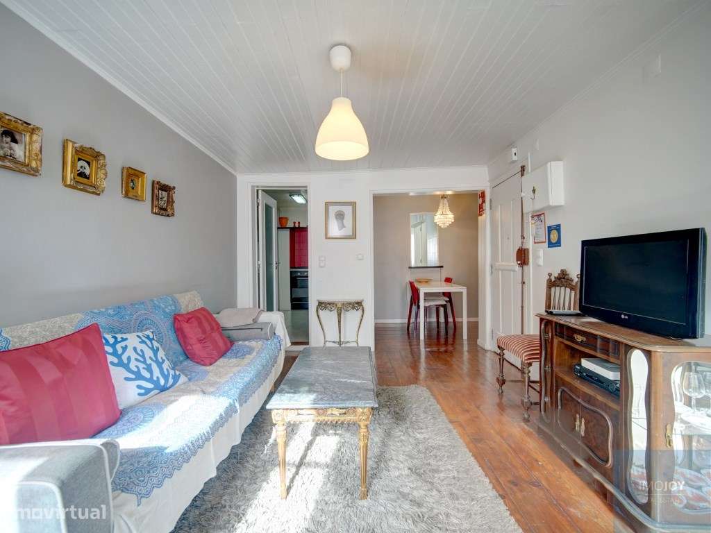 Apartamento T1 Duplex no Coração do Castelo em Lisboa - Grande imagem: 2/20
