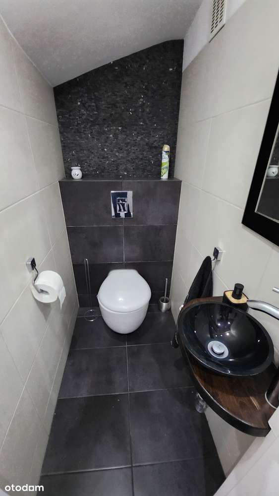 Nowoczesny dom z garażem i klimatyzacją-15