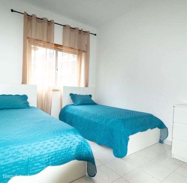 Arrenda-se T3 na pontinha, com 1 suíte — zona excelente - Grande imagem: 4/8