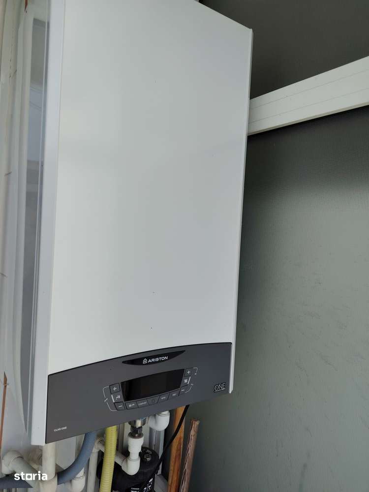 Apartament 3 camere Piata Centrala-3