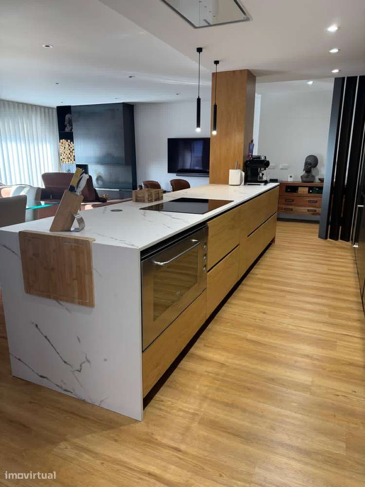 Apartamento T3 - 181m2- Localizado no Centro de Esposende-8