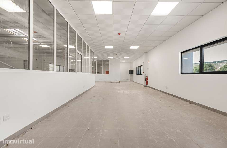 Armazém à venda , Quinta de Matos-14