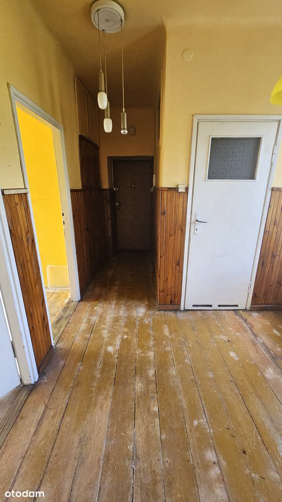 2 pok. 46,5m2 wysokie 2,70m blok z cegły ogrodzony/ Marynarska-14