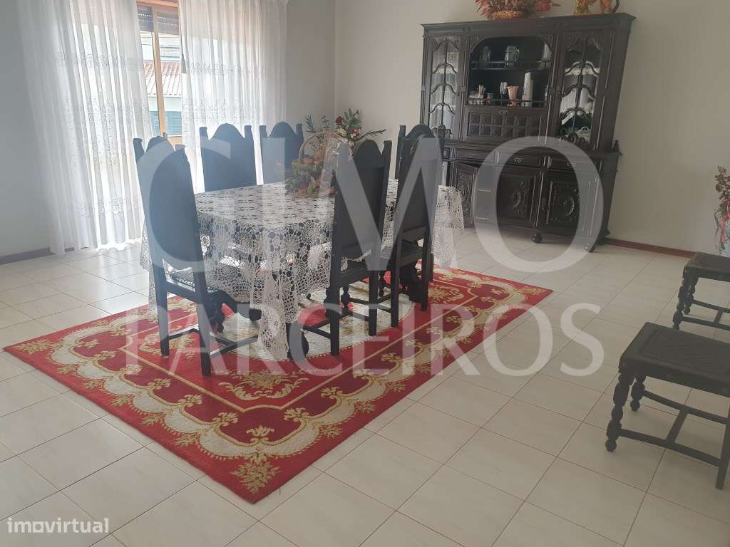 Moradia Isolada T6 - Grande imagem: 2/35